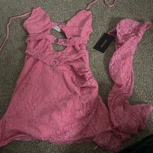 Never worn , size medium, didn’t need it anymore I bought it for 130